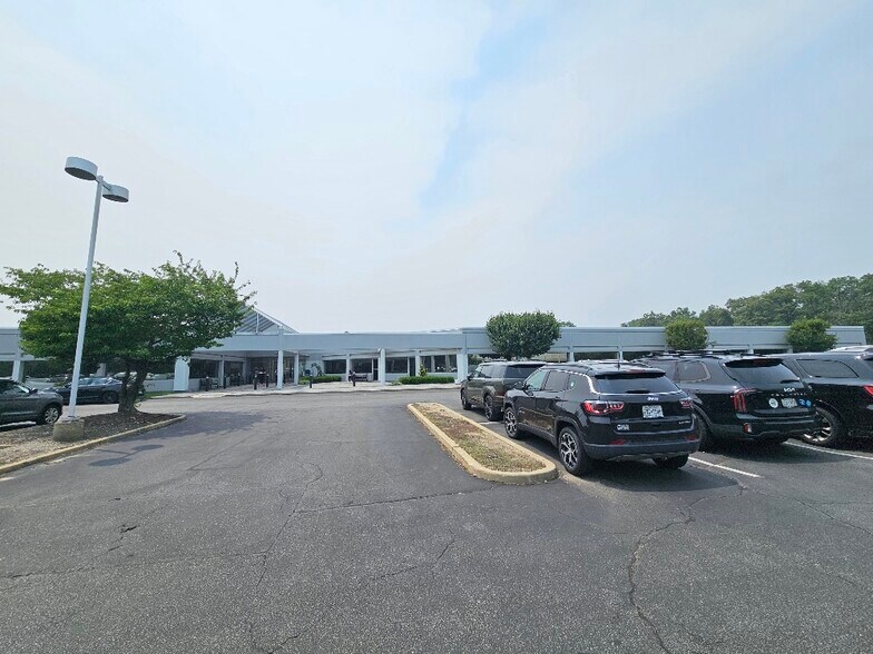 More Photos Of 877 Stewart Ave, Garden City Medical For Sale