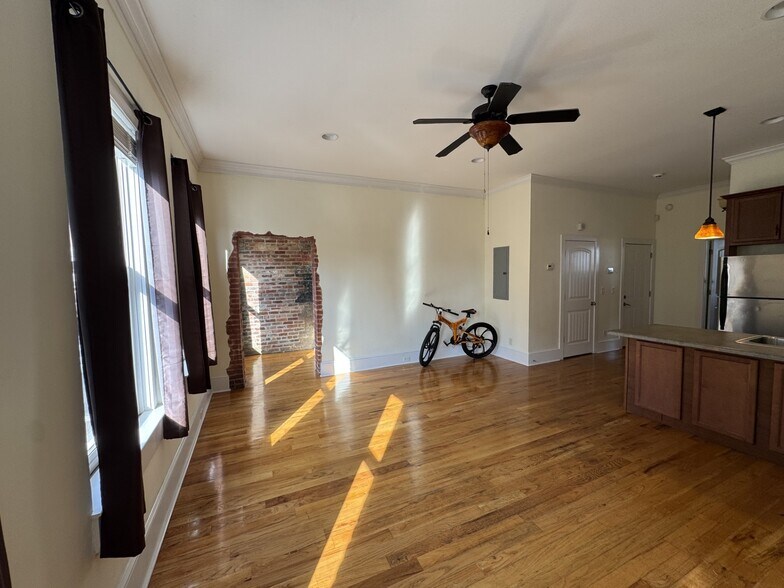 More Photos Of 512-518 2nd St, Macon General Retail For Sale