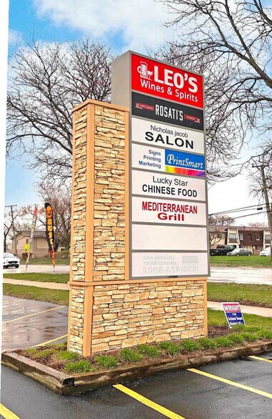 More Photos Of 3010-3054 W Hobson Rd, Woodridge General Retail For Lease