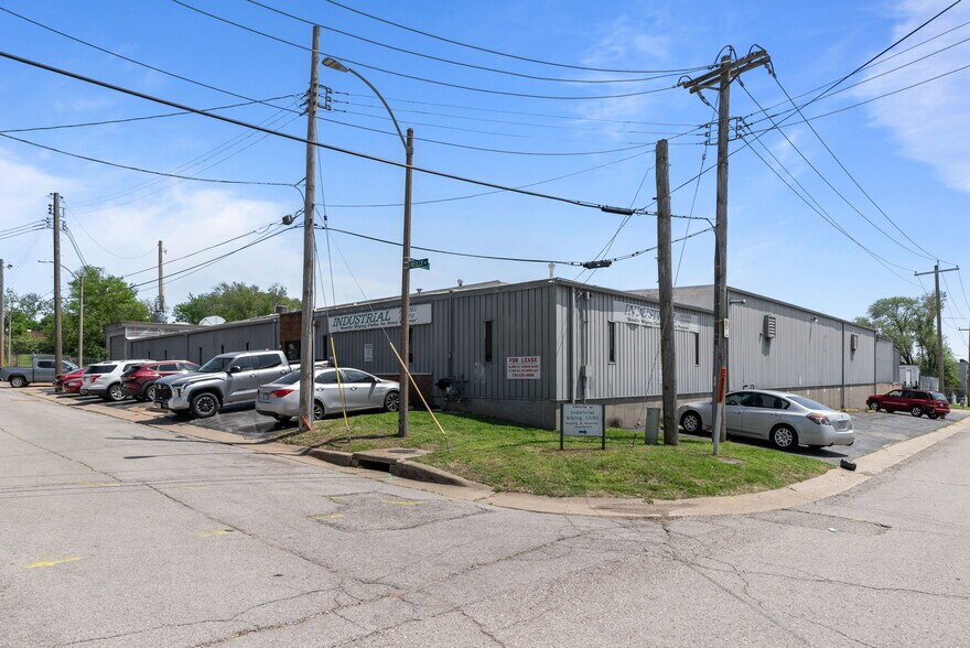 More Photos Of 8122 Reilly Ave, Saint Louis Manufacturing For Sale