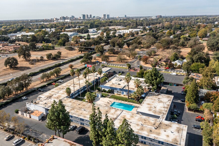 More Photos Of 1900 Canterbury Rd, Sacramento Hotel For Sale