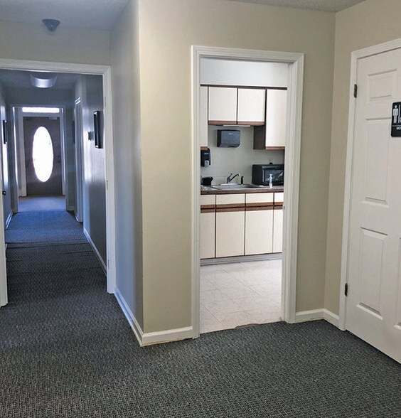 More Photos Of 217 Exchange Ave, Memphis Office For Lease