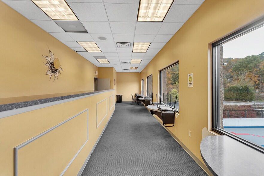 More Photos Of 4491 School Rd S, Murrysville Office For Sale