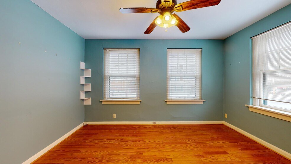 More Photos Of 7905 Big Bend Blvd, Webster Groves Office For Lease