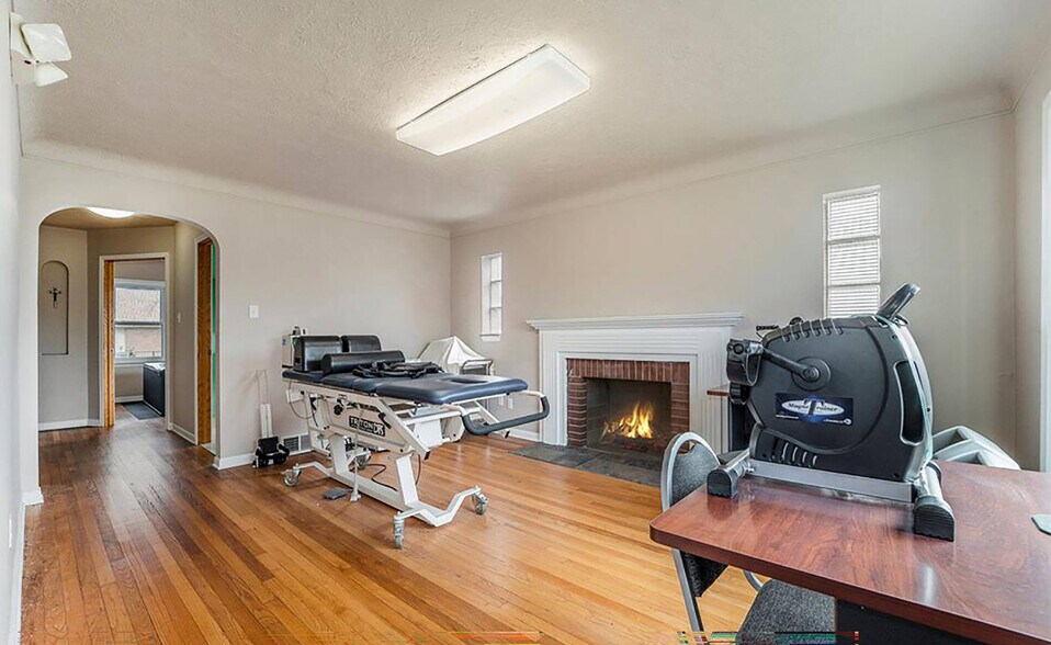 More Photos Of 31500 Schoenherr Rd, Warren Medical For Sale