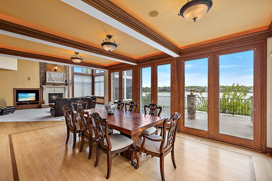 More Photos Of 10611 Lighthouse Pt, South Lyon Specialty For Sale