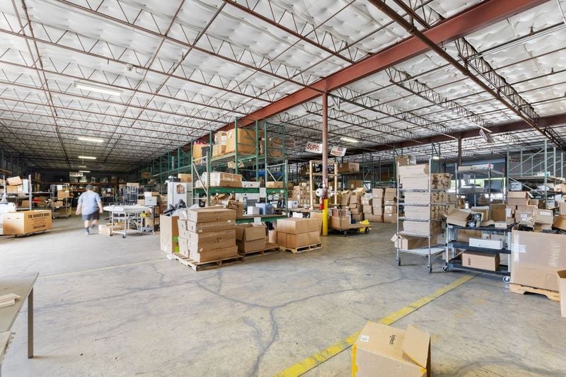 More Photos Of 2747 Oakland Ave, Garland Warehouse For Sale