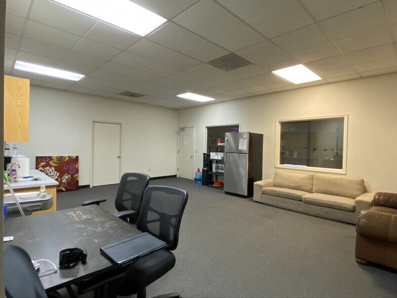 More Photos Of 1224 6th St, Modesto Warehouse For Lease