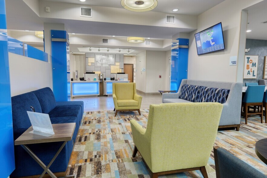 More Photos Of 14055 Park Dr, Tomball Hotel For Sale