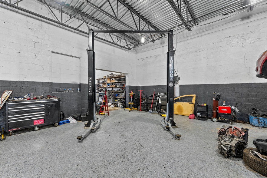 More Photos Of 11435 Schaefer Hwy, Detroit Warehouse For Sale