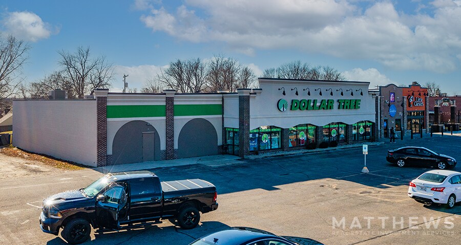 More Photos Of 133-137 W Main St, Little Chute Storefront For Lease