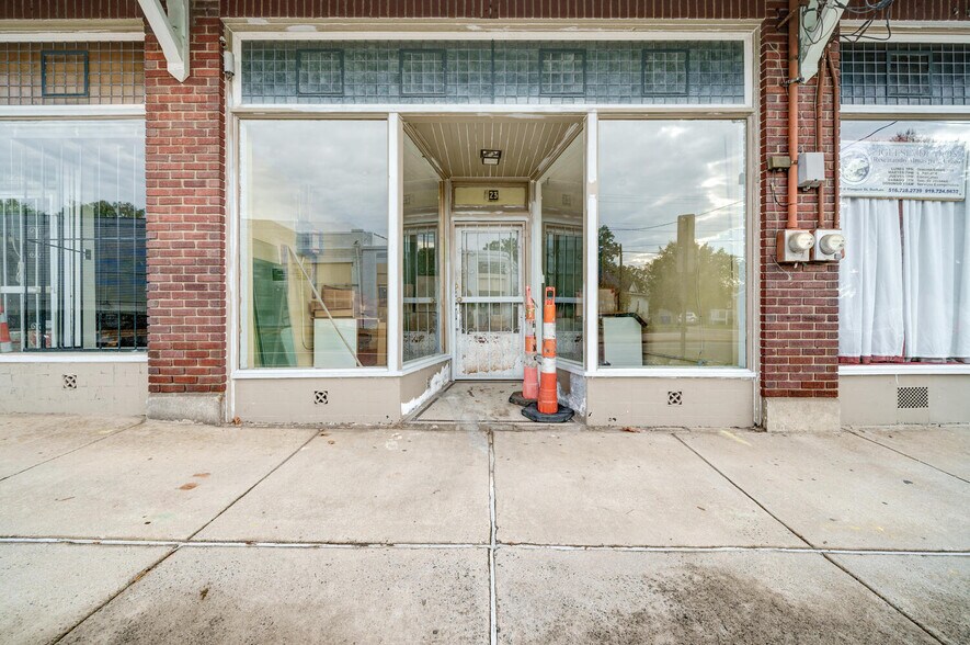 More Photos Of 715-725 N Mangum St, Durham Storefront For Lease