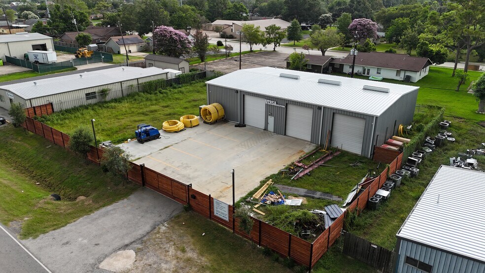 Primary Photo Of 417 S. 8th St, La Porte Warehouse For Lease