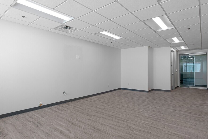 More Photos Of 72140 Magneisa Falls Dr, Rancho Mirage Office Residential For Lease