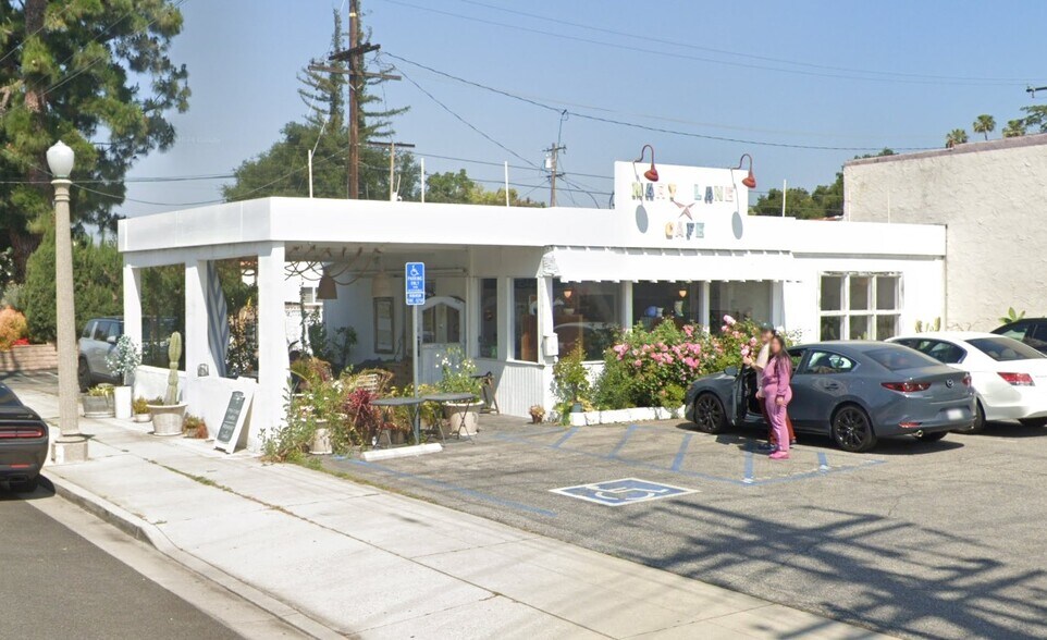 More Photos Of 301 N San Marino Ave, San Gabriel Freestanding For Lease