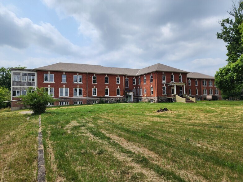 Primary Photo Of 2940 Cambria Rd, Hillsdale Apartments For Sale