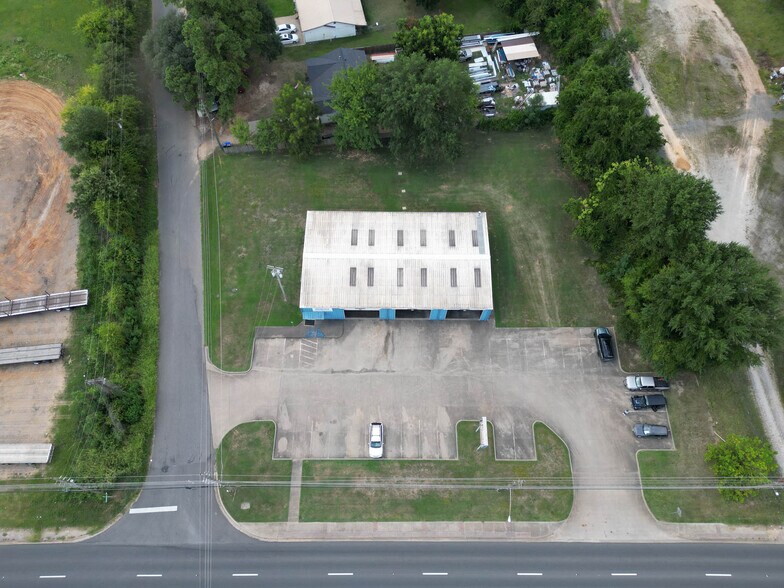 More Photos Of 4900 W Marshall Ave, Longview Auto Repair For Sale