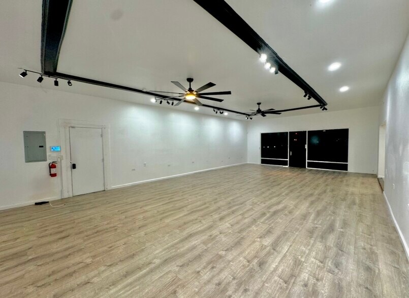 More Photos Of 908 N Towne Ave, Pomona Storefront Retail Residential For Lease