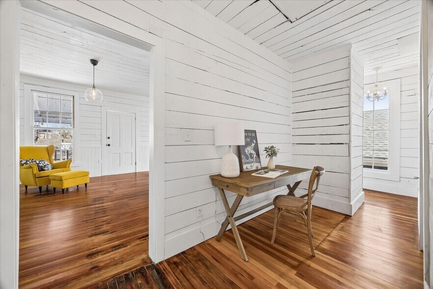More Photos Of 1812 Kane St, Houston Office Residential For Sale