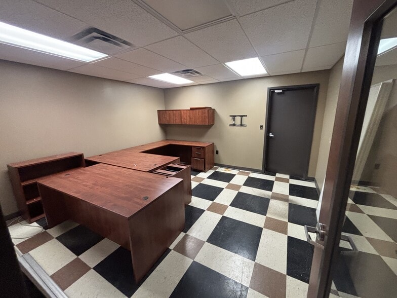 More Photos Of 763-765 W Poplar Ave, Collierville Freestanding For Sale