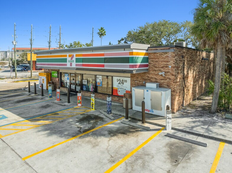 More Photos Of 9695 Gulf Blvd, Treasure Island Service Station For Sale