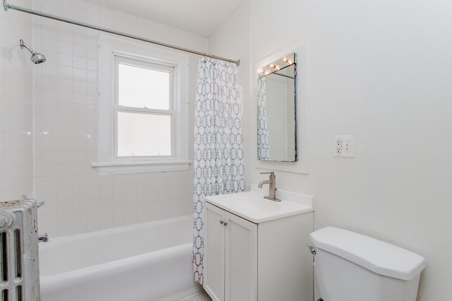 More Photos Of 2903 N Linder Ave, Chicago Apartments For Sale