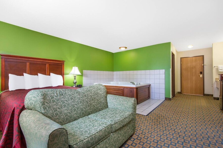 More Photos Of 4875 S Laura St, Wichita Hospitality For Sale