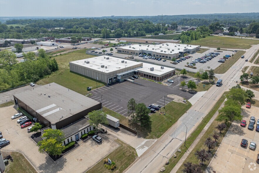 More Photos Of 4741 Hinckley Ind Pky, Cleveland Manufacturing For Lease