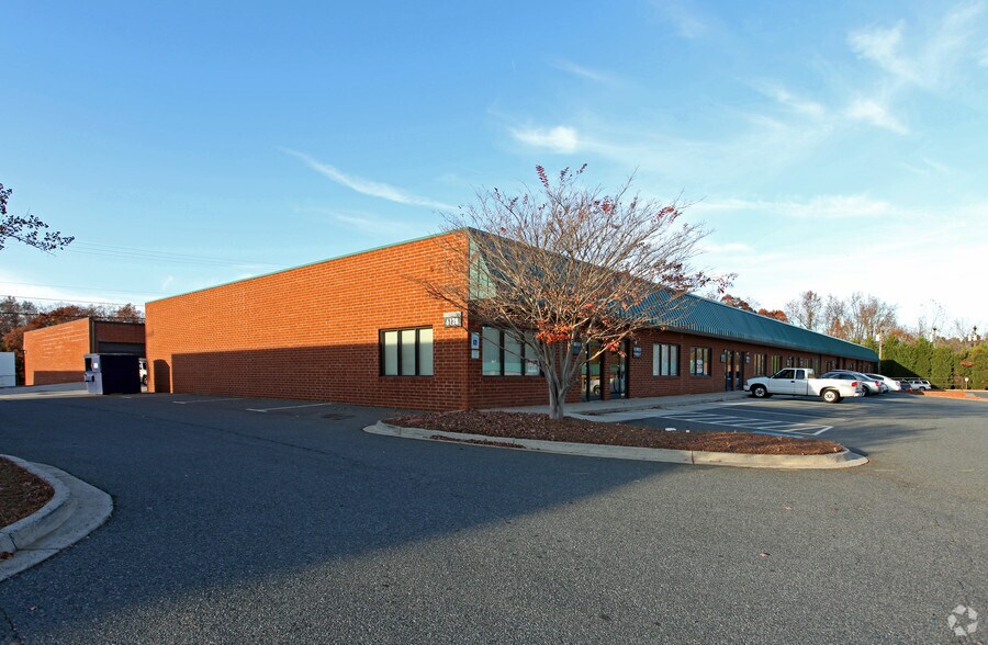 Primary Photo Of 6128 Brookshire Blvd, Charlotte Light Distribution For Lease