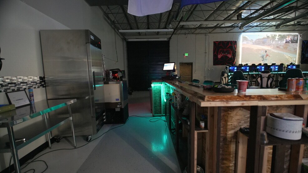 More Photos Of 3555-3559 W Wright St, Boise Light Manufacturing For Lease