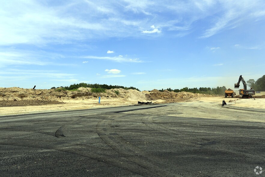 More Photos Of 500 Morgan Lakes Industrial Blvd, Savannah Distribution For Lease