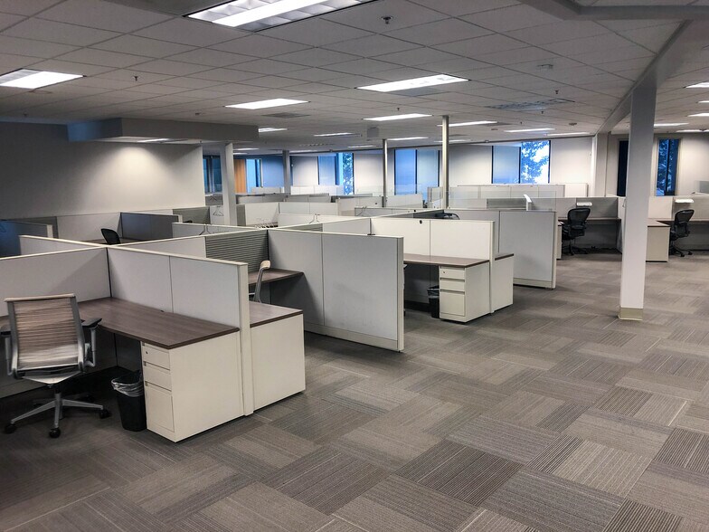 More Photos Of 1 Lower Ragsdale Dr, Monterey Unknown For Lease