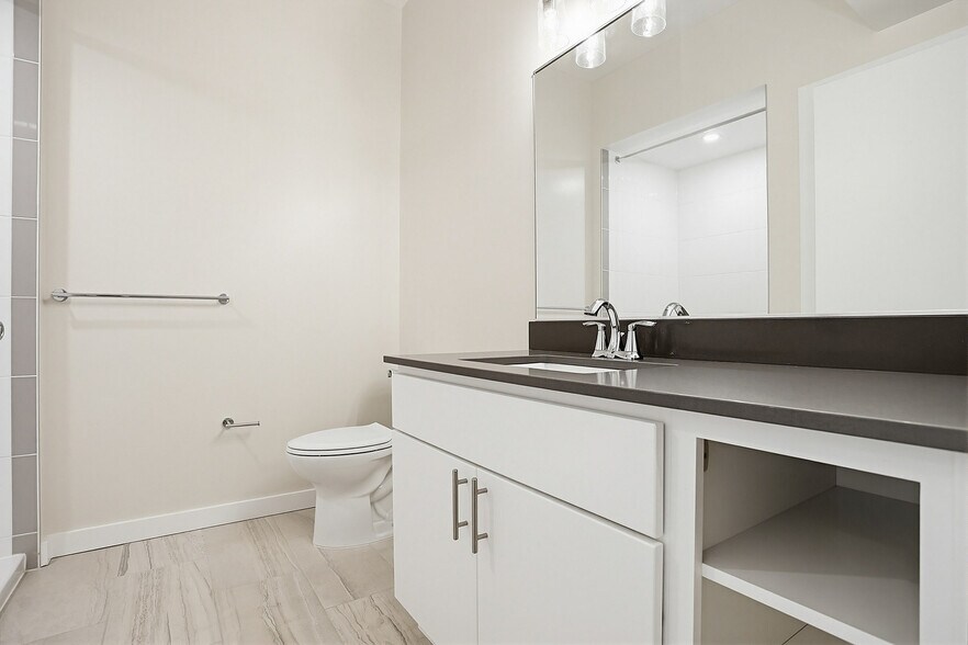 More Photos Of 250 College Ave, Lancaster Apartments For Lease