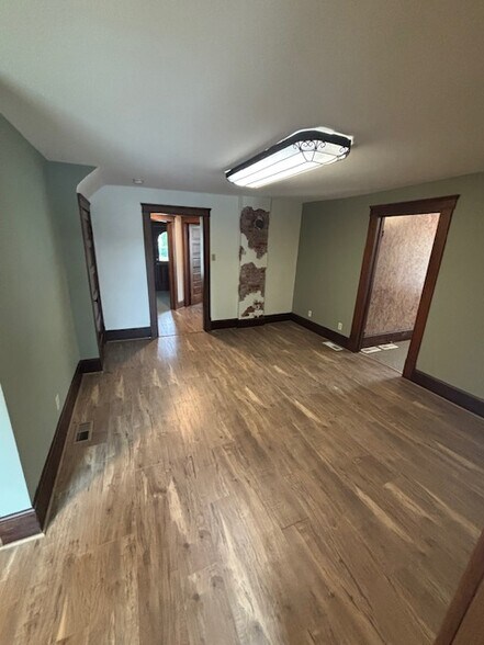 More Photos Of 150 Court St, Chardon Office Residential For Lease