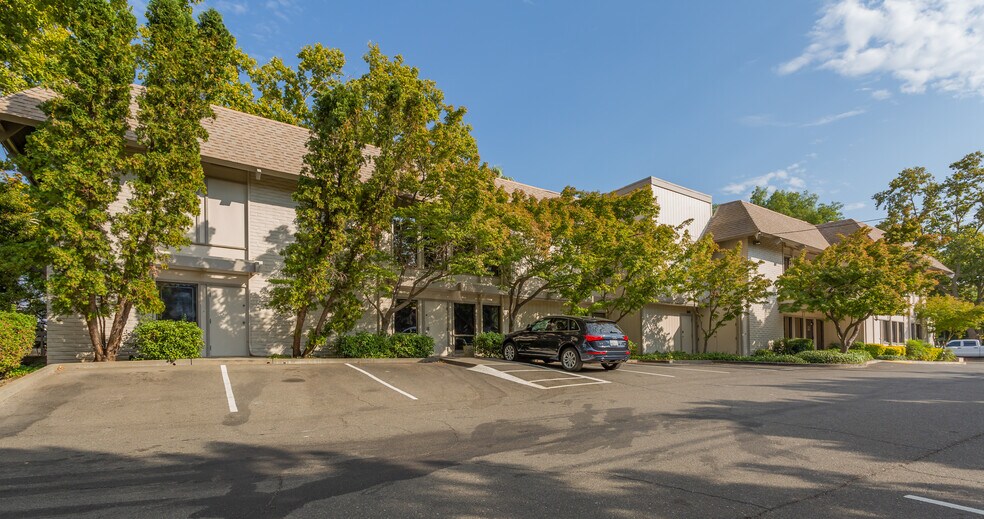 More Photos Of 2650 21st St, Sacramento Medical For Lease