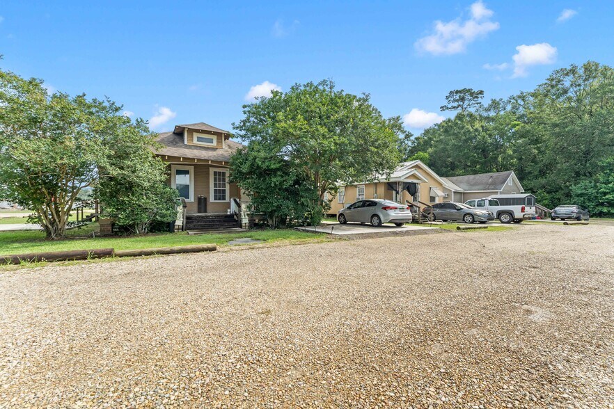More Photos Of 44528 Tiffany Lynn Ct, Hammond Apartments For Sale
