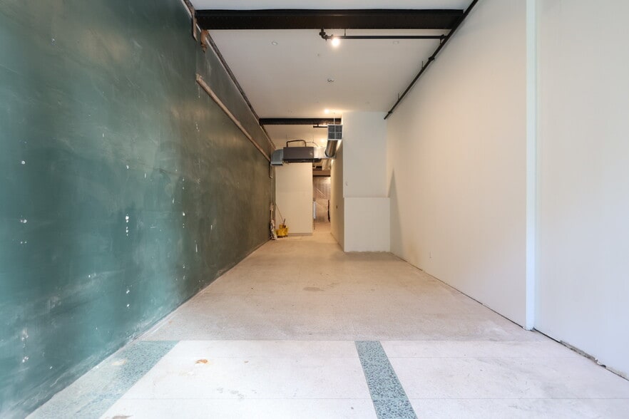 More Photos Of 915 Liberty Ave, Pittsburgh Apartments For Lease