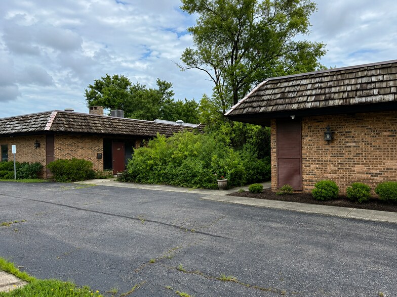 Primary Photo Of 350 S Schmale Rd, Carol Stream Medical For Lease