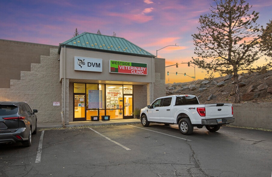 More Photos Of 963 W Route 66, Flagstaff Freestanding For Lease