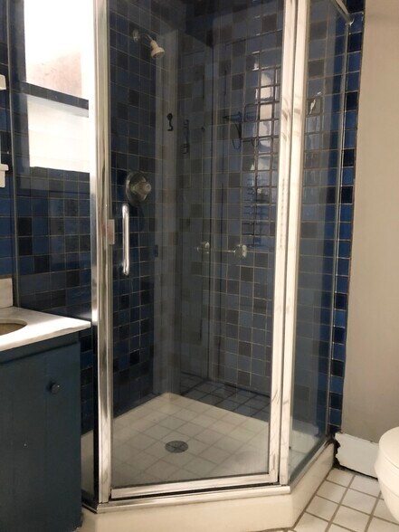 More Photos Of 1659-1665 Haight St, San Francisco Hotel For Lease