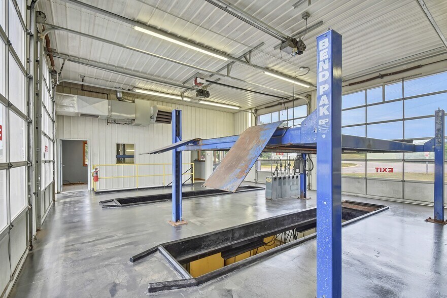 More Photos Of 615 County Road R, Denmark Auto Repair For Sale