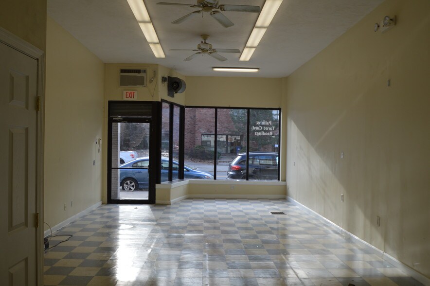 More Photos Of 567 Washington St, Brighton Storefront Retail Office For Lease
