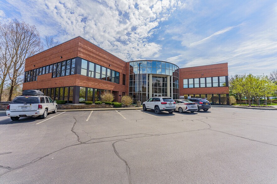 More Photos Of 10 Maxwell Dr, Clifton Park Medical For Lease