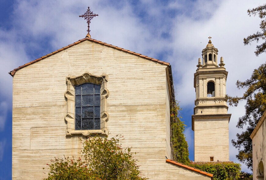 More Photos Of 2300 Garden St, Santa Barbara Schools For Sale