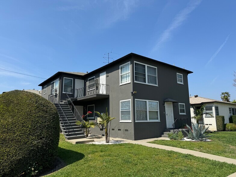 Primary Photo Of 8819 Reading Ave, Los Angeles Apartments For Sale