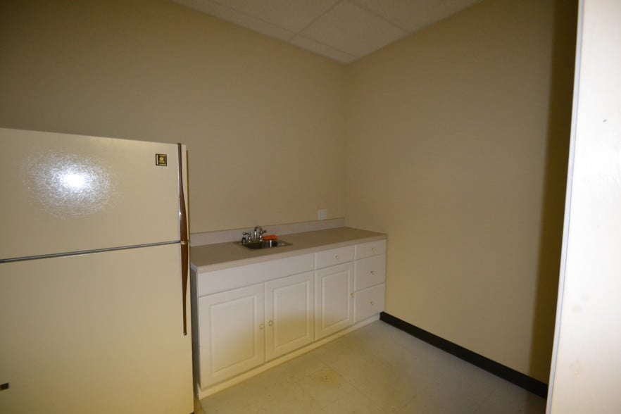 More Photos Of 3604 Macon Rd, Columbus Unknown For Lease
