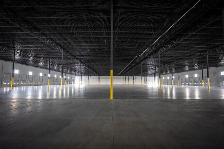 More Photos Of 370 BFG 9000 Way, Taylor Warehouse For Lease