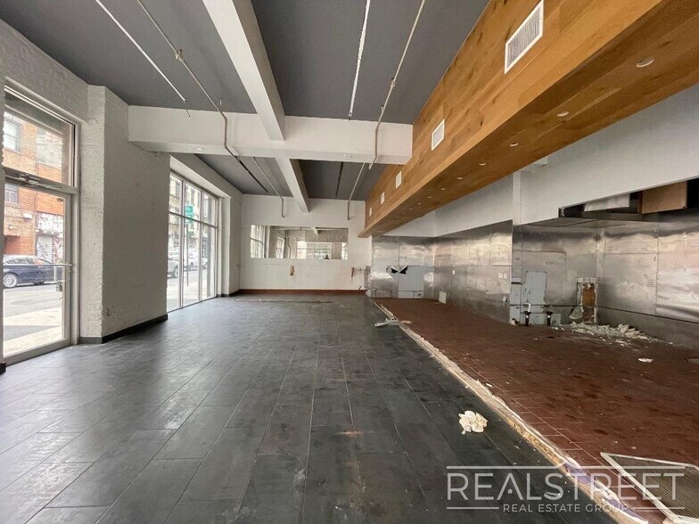 More Photos Of 140 Plymouth St, Brooklyn Warehouse For Lease