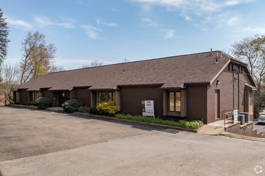 More Photos Of 701 Sharon Rd, Beaver Medical For Lease