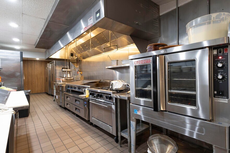 More Photos Of 118 S Main Street USA, Marceline Restaurant For Sale